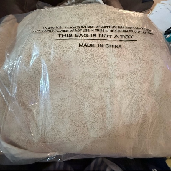 WD.NY Women's Beige and Ivory Faux Shearling Vest NWT XL - Picture 7 of 9